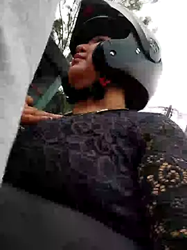Snapshot of Brenda_Berck_ chatting on March 7, 2025, 5:49 pm Brenda Berck online show from March 7, 2025, 5:49 pm