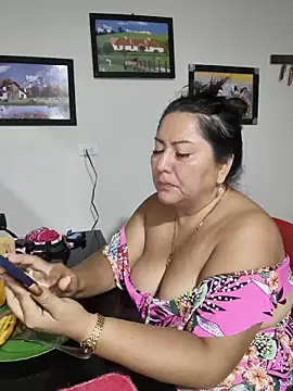 Snapshot of Brenda_Berck_ chatting on June 12, 2026, 3:04 am Brenda Berck online show from June 12, 2026, 3:04 am