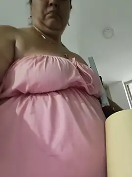 Snapshot of Brenda_Berck_ chatting on June 1, 2026, 11:37 pm Brenda Berck online show from June 1, 2026, 11:37 pm