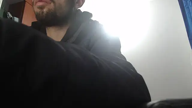 Snapshot of fvckolombianguyy chatting on February 5, 2025, 3:45 am fvckolombianguyy online show from February 5, 2025, 3:45 am