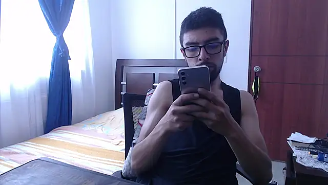 Snapshot of fvckolombianguyy chatting on February 26, 2025, 6:59 pm fvckolombianguyy online show from February 26, 2025, 6:59 pm