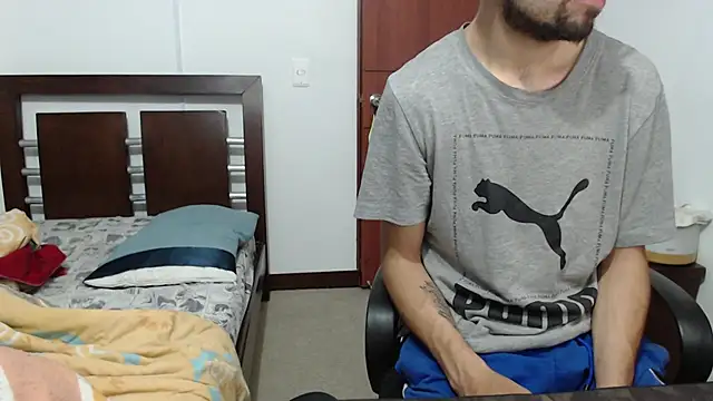 Snapshot of fvckolombianguyy chatting on March 9, 2025, 5:44 am fvckolombianguyy online show from March 9, 2025, 5:44 am