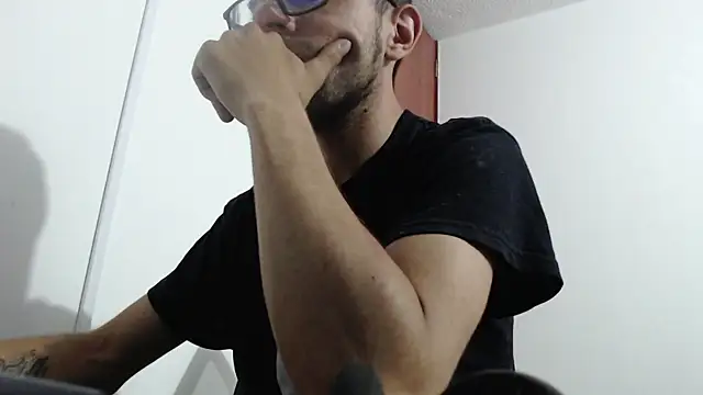 Snapshot of fvckolombianguyy chatting on February 9, 2025, 2:49 am fvckolombianguyy online show from February 9, 2025, 2:49 am