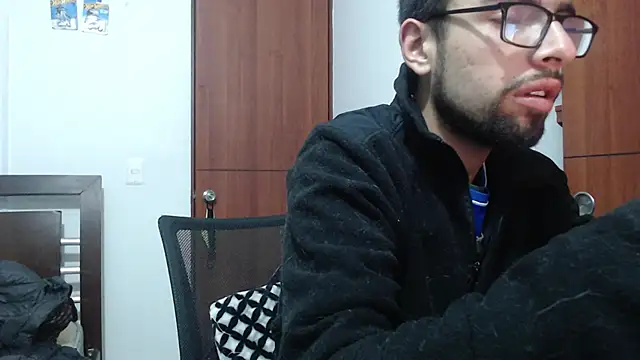 Snapshot of fvckolombianguyy chatting on February 25, 2025, 5:08 am fvckolombianguyy online show from February 25, 2025, 5:08 am