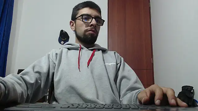 Snapshot of fvckolombianguyy chatting on February 26, 2025, 3:46 am fvckolombianguyy online show from February 26, 2025, 3:46 am