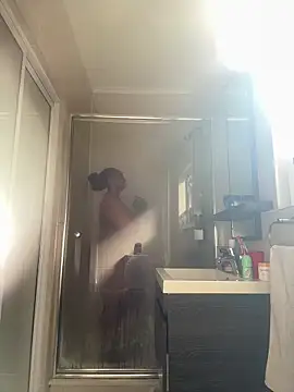 Bootyliciouse21X online show from December 20, 2025, 2:20 pm