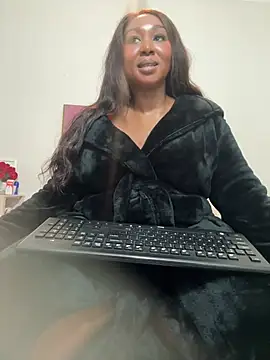 Bootyliciouse21X online show from May 9, 2026, 6:33 pm