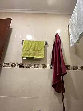 Fancyxlove online show from October 27, 2025, 12:39 pm