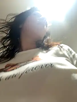 Snapshot of Almmaxxxx chatting on October 20, 2025, 3:08 am Almmaxxxx online show from October 20, 2025, 3:08 am