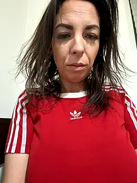 Snapshot of Almmaxxxx chatting on October 21, 2025, 3:06 am Almmaxxxx online show from October 21, 2025, 3:06 am