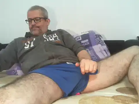 greeneyeshot12 online show from November 29, 2025, 2:01 am