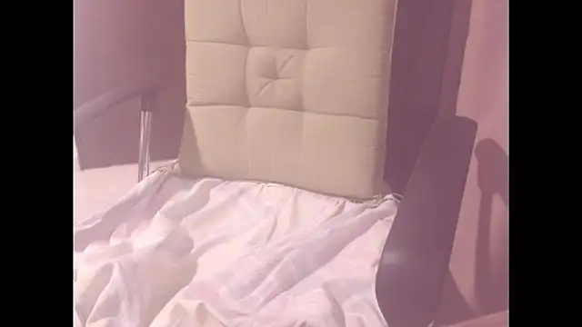 belleblondmature online show from October 8, 2025, 4:40 pm