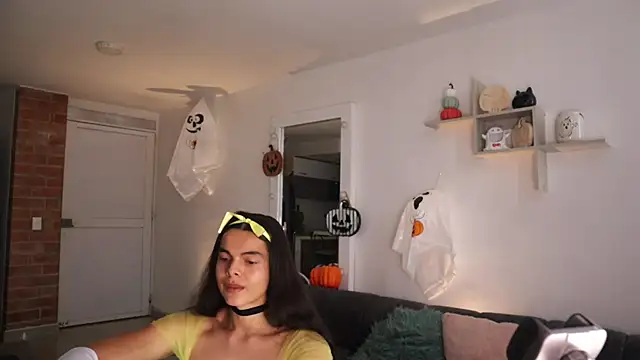  Vahos  online show from October 26, 2025, 4:51 pm