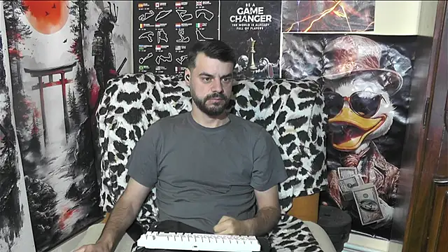 Snapshot of 00george chatting on April 18, 2026, 4:48 am 00george online show from April 18, 2026, 4:48 am