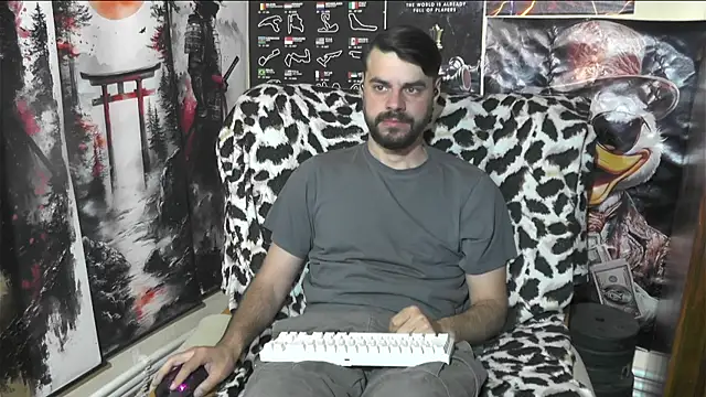 Snapshot of 00george chatting on April 27, 2026, 12:30 am 00george online show from April 27, 2026, 12:30 am
