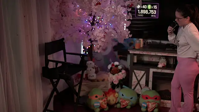 Nikki Torres online show from February 4, 2026, 3:23 am