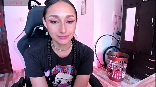 Snapshot of adrena_10 chatting on April 6, 2026, 2:40 pm adrena 10 online show from April 6, 2026, 2:40 pm