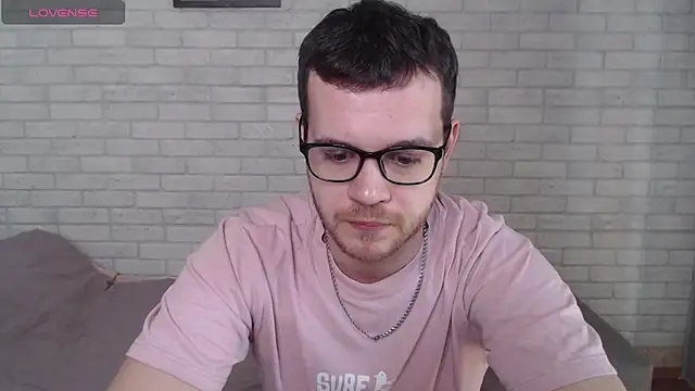 Alexxx horny online show from May 8, 2026, 7:56 am