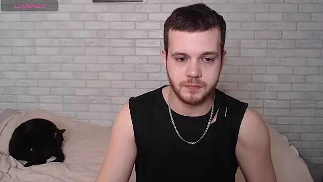 Alexxx horny online show from April 23, 2026, 1:46 pm