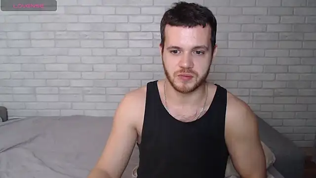 Alexxx horny online show from November 28, 2025, 5:02 pm