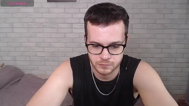 Alexxx horny online show from May 7, 2026, 11:02 am