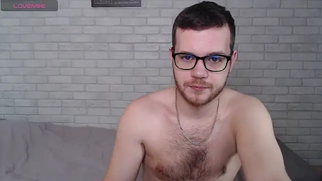 Snapshot of Alexxx_horny chatting on June 4, 2026, 6:07 am Alexxx horny online show from June 4, 2026, 6:07 am