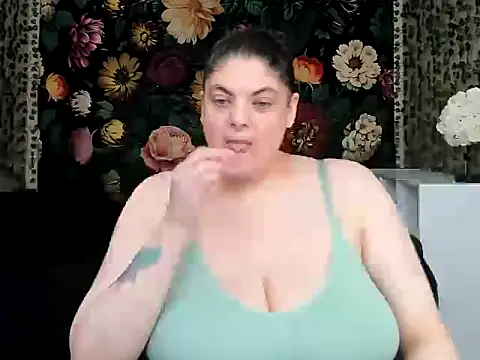 Snapshot of Exotic-Melons chatting on June 6, 2026, 11:32 pm Exotic-Melons online show from June 6, 2026, 11:32 pm
