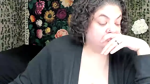 Snapshot of Exotic-Melons chatting on May 3, 2026, 8:12 pm Exotic-Melons online show from May 3, 2026, 8:12 pm