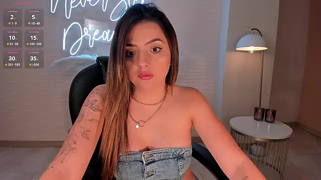 AmyWood online show from January 22, 2025, 3:41 am
