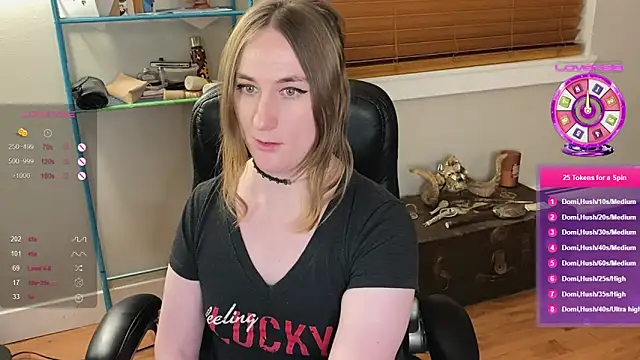 luluvaladon online show from February 21, 2025, 1:11 am