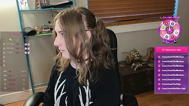 luluvaladon online show from March 5, 2025, 12:38 am