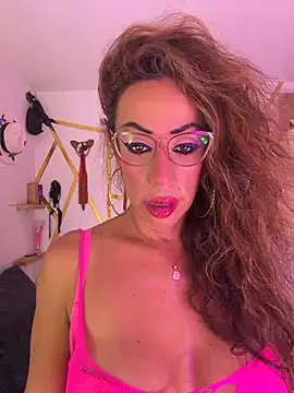 Snapshot of YOURSDEBORA chatting on July 14, 2026, 2:05 am YOURSDEBORA online show from July 14, 2026, 2:05 am