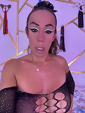YOURSDEBORA online show from April 30, 2026, 7:21 pm