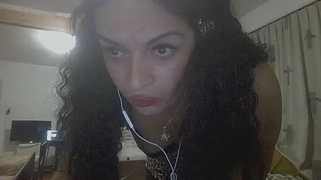 Snapshot of luanadigarda chatting on September 18, 2025, 8:56 pm luanadigarda online show from September 18, 2025, 8:56 pm