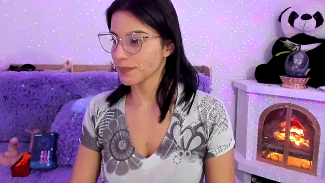 Snapshot of Arenne_rouse chatting on January 21, 2025, 10:41 pm Arenne rouse online show from January 21, 2025, 10:41 pm