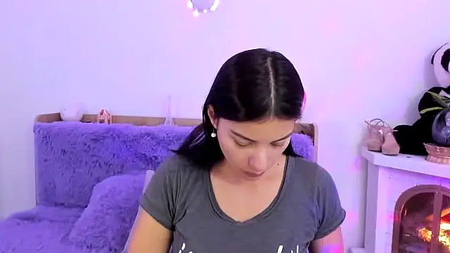 Snapshot of Arenne_rouse chatting on February 26, 2025, 4:16 pm Arenne rouse online show from February 26, 2025, 4:16 pm