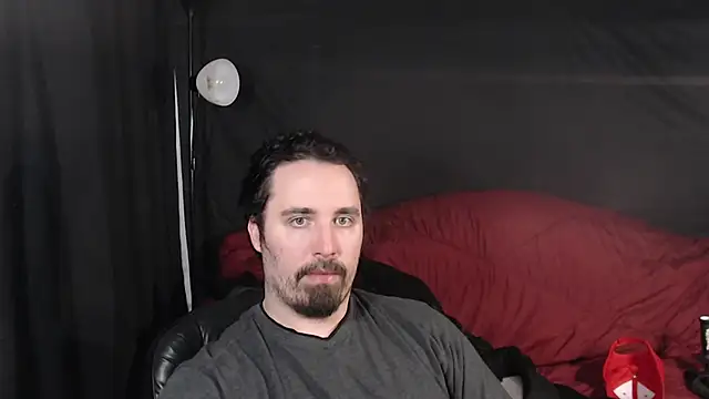 Snapshot of Metalstud chatting on January 24, 2025, 2:18 am Metalstud online show from January 24, 2025, 2:18 am
