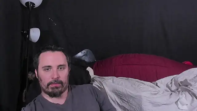 Snapshot of Metalstud chatting on April 9, 2026, 1:07 am Metalstud online show from April 9, 2026, 1:07 am