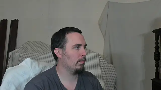 Snapshot of Metalstud chatting on March 18, 2026, 12:58 am Metalstud online show from March 18, 2026, 12:58 am