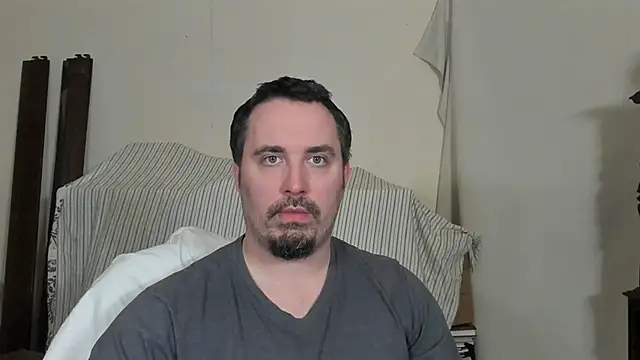 Snapshot of Metalstud chatting on March 16, 2026, 1:46 am Metalstud online show from March 16, 2026, 1:46 am