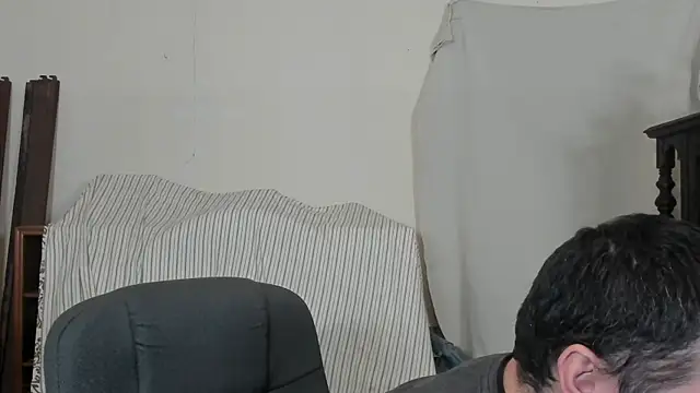 Snapshot of Metalstud chatting on February 26, 2026, 8:03 am Metalstud online show from February 26, 2026, 8:03 am