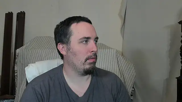 Snapshot of Metalstud chatting on March 18, 2026, 10:21 pm Metalstud online show from March 18, 2026, 10:21 pm