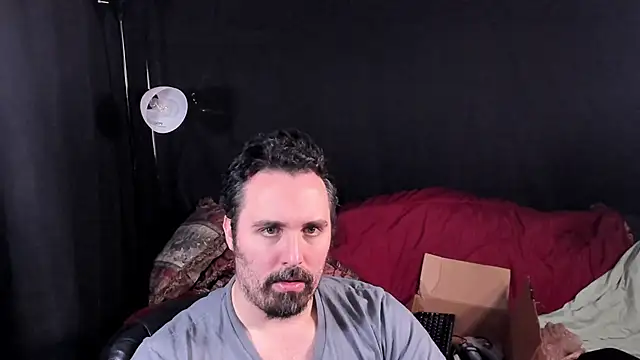 Snapshot of Metalstud chatting on November 27, 2025, 3:07 am Metalstud online show from November 27, 2025, 3:07 am