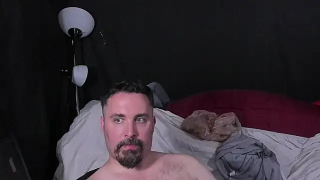 Snapshot of Metalstud chatting on April 18, 2026, 2:25 am Metalstud online show from April 18, 2026, 2:25 am