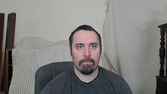 Snapshot of Metalstud chatting on February 20, 2026, 10:44 pm Metalstud online show from February 20, 2026, 10:44 pm