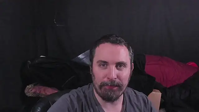 Snapshot of Metalstud chatting on March 7, 2026, 3:57 am Metalstud online show from March 7, 2026, 3:57 am