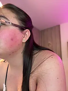 Snapshot of vaneelee chatting on February 28, 2026, 2:55 am vaneelee online show from February 28, 2026, 2:55 am