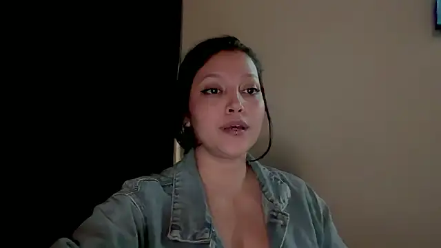 Snapshot of MarcellaGriffin chatting on August 4, 2026, 9:52 pm MarcellaGriffin online show from August 4, 2026, 9:52 pm