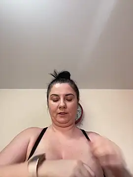 Snapshot of alisiaparril chatting on March 19, 2025, 8:12 am alisiaparril online show from March 19, 2025, 8:12 am