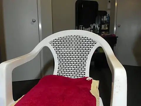 Snapshot of Angelchezcka chatting on November 17, 2025, 12:09 pm Angelchezcka online show from November 17, 2025, 12:09 pm